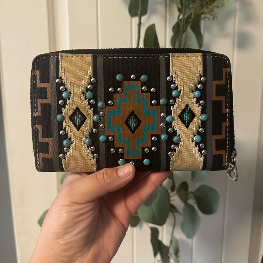 Montana West Black and Tan Embroidered Wallet